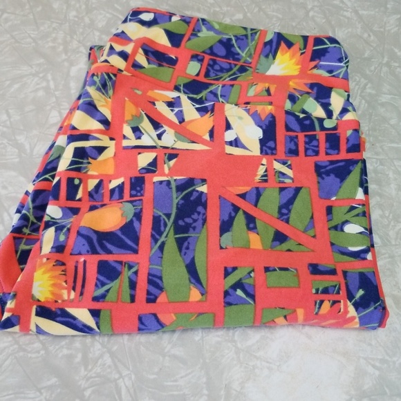 Lularoe tc leggings - Picture 1 of 3